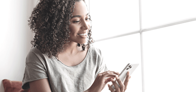 actor portrayal of woman on phone